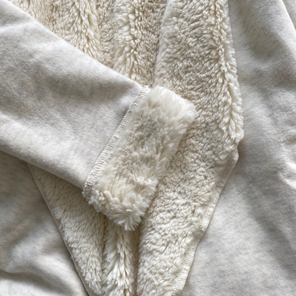 Ugg Jacket - Picture 3 of 5